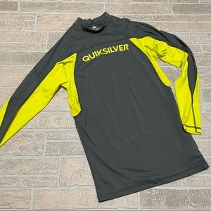 Quiksilver long sleeve rash guard swim shirt large